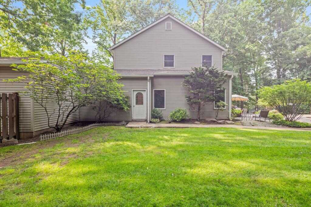 17 Dunmore Road, New City, NY 10956 - Photo 7 of 42