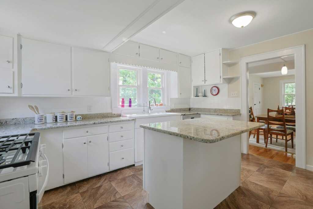 20 Johnsons Lane, New City, NY 10956 - Photo 9 of 26