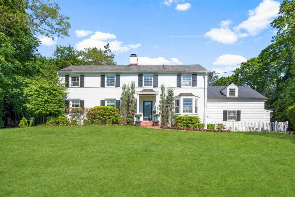 71 Baraud Road, New Rochelle, NY 10583 - Photo 2 of 33