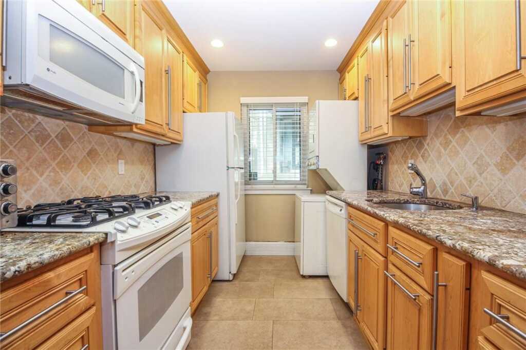 26 Hillside Terrace, Unit ##H, White Plains, NY 10601 - Photo 12 of 29