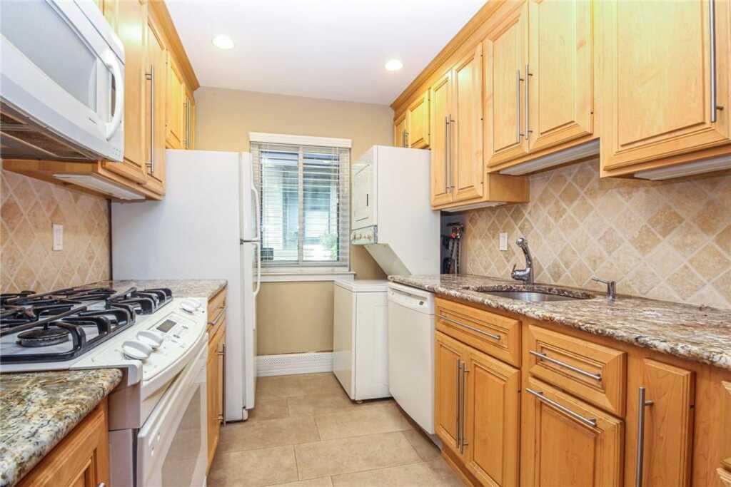 26 Hillside Terrace, Unit ##H, White Plains, NY 10601 - Photo 14 of 29