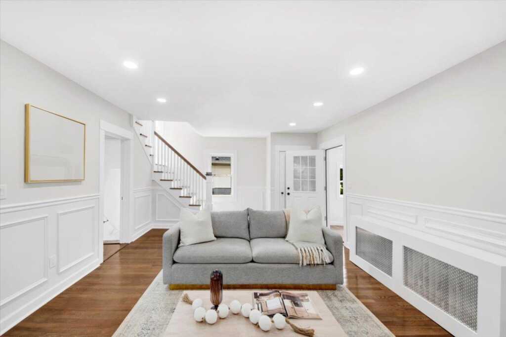 128 Mayflower Avenue, New Rochelle, NY 10801 - Photo 5 of 32