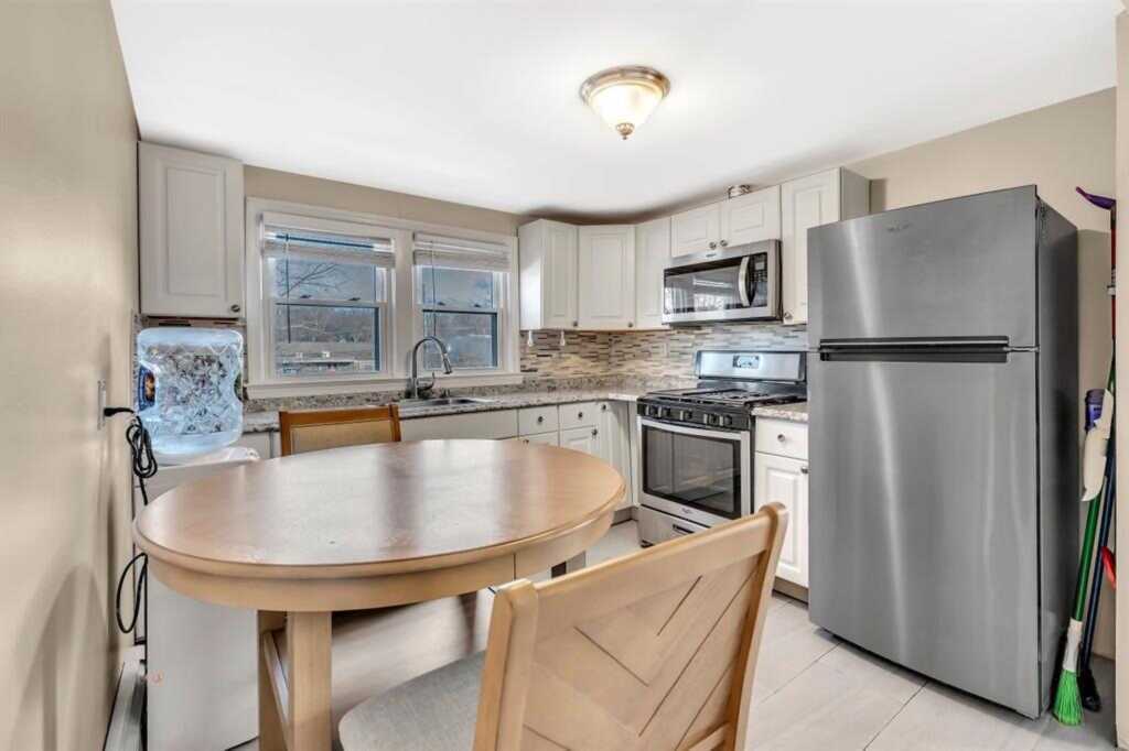 64 Prairie Avenue, Suffern, NY 10901 - Photo 3 of 8