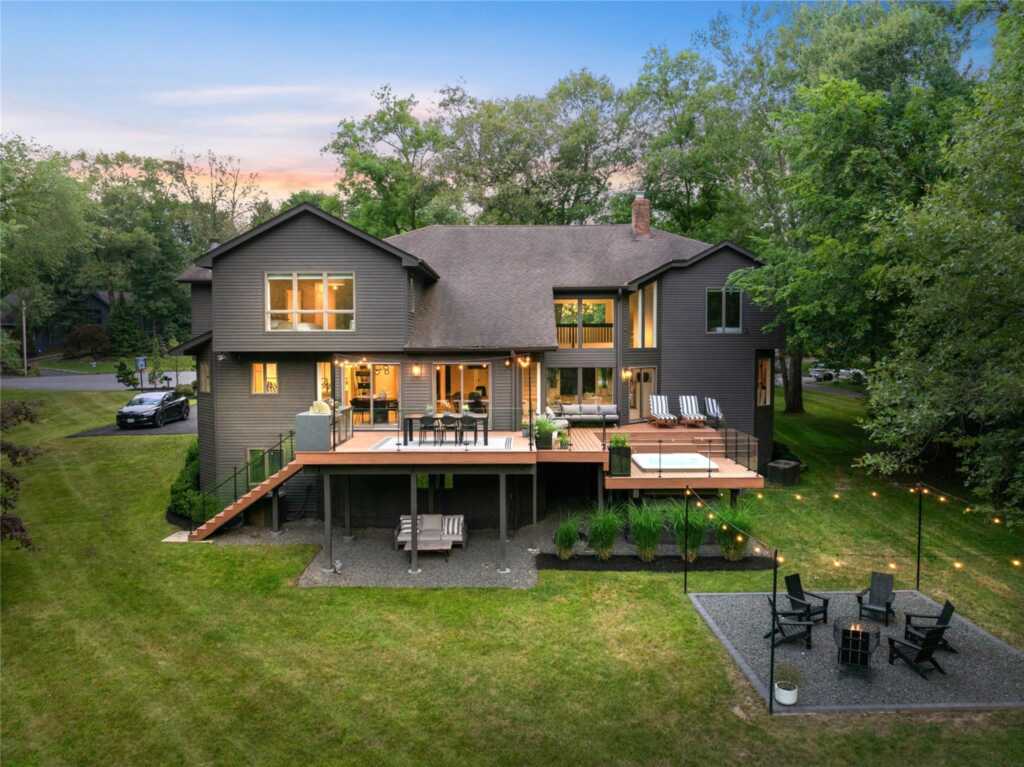 12 Zeck Court, Suffern, NY 10901