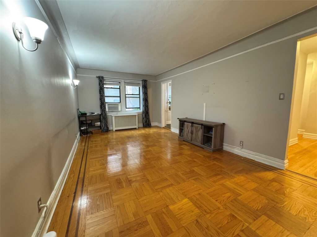 10 Nosband Ave, Unit #APT 4J, White Plains, NY 10605 - Photo 2 of 12