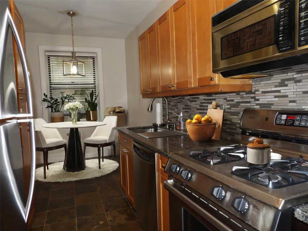10 Nosband Ave, Unit #APT 4J, White Plains, NY 10605 - Photo 3 of 12