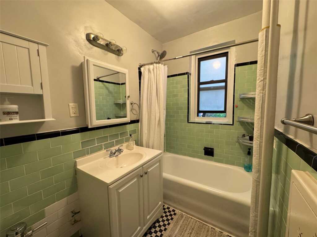 10 Nosband Ave, Unit #APT 4J, White Plains, NY 10605 - Photo 9 of 12