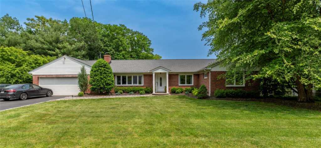 24 Havermill Road, New City, NY 10956 - Photo 2 of 34