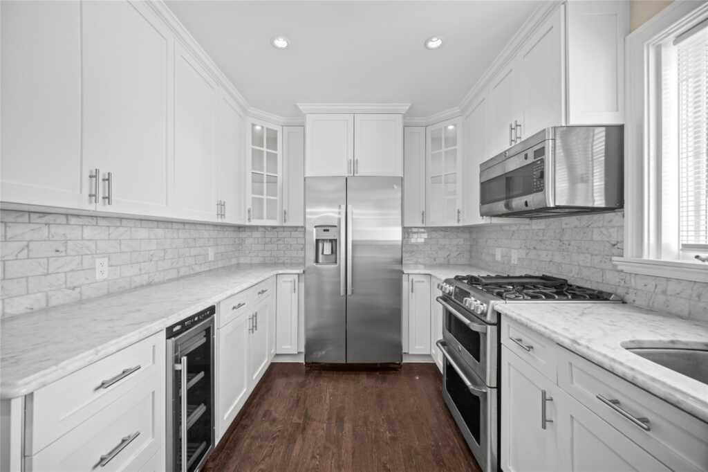 26 Crane Avenue, White Plains, NY 10603 - Photo 10 of 36