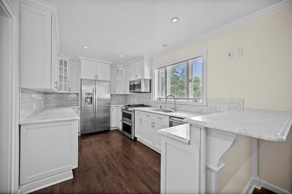 26 Crane Avenue, White Plains, NY 10603 - Photo 12 of 36