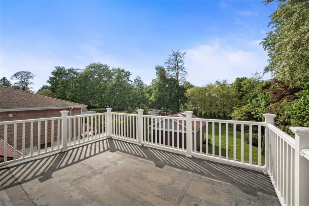 26 Crane Avenue, White Plains, NY 10603 - Photo 18 of 36