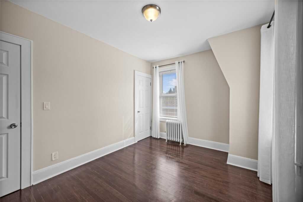 26 Crane Avenue, White Plains, NY 10603 - Photo 20 of 36