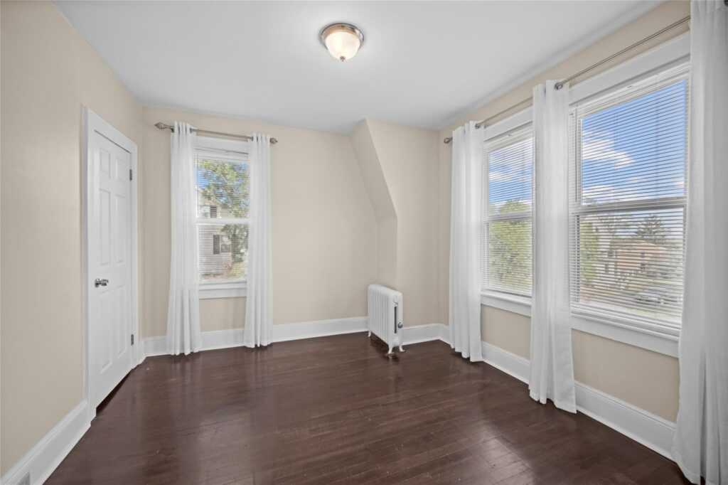 26 Crane Avenue, White Plains, NY 10603 - Photo 21 of 36