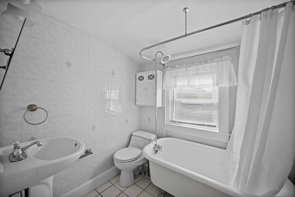 26 Crane Avenue, White Plains, NY 10603 - Photo 28 of 36