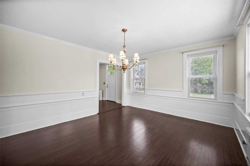26 Crane Avenue, White Plains, NY 10603 - Photo 7 of 36