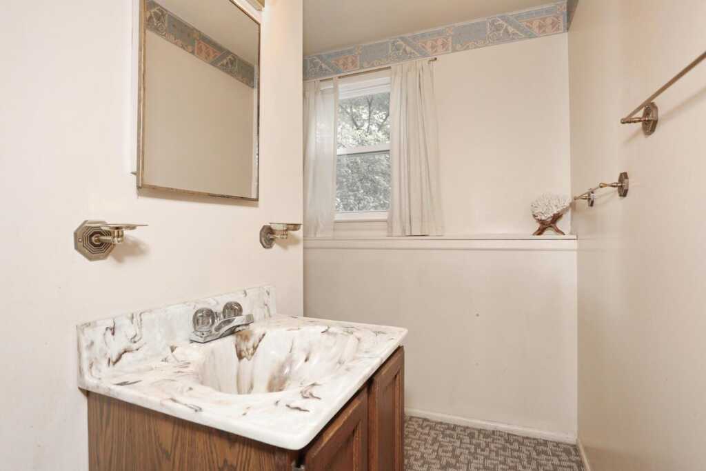 11 Claremont Lane, Suffern, NY 10901 - Photo 31 of 43