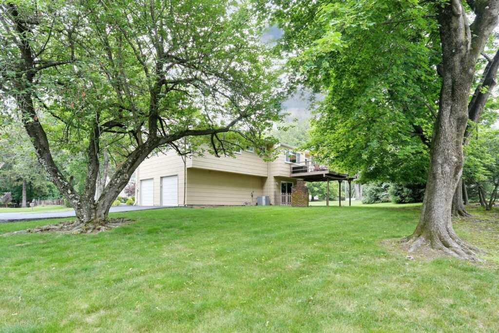 11 Claremont Lane, Suffern, NY 10901 - Photo 41 of 43