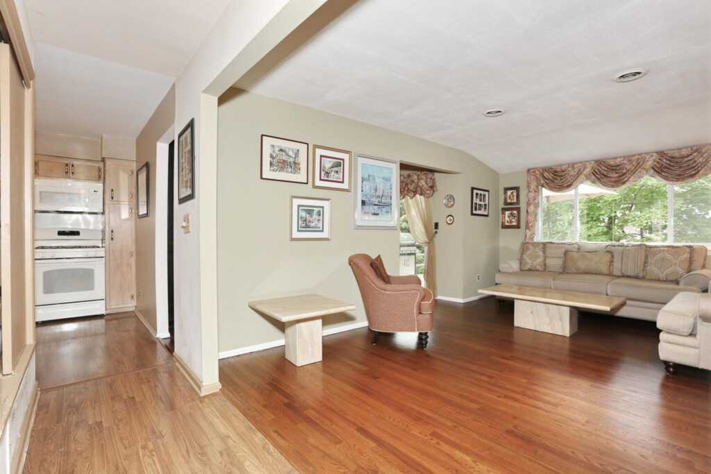 11 Claremont Lane, Suffern, NY 10901 - Photo 6 of 43