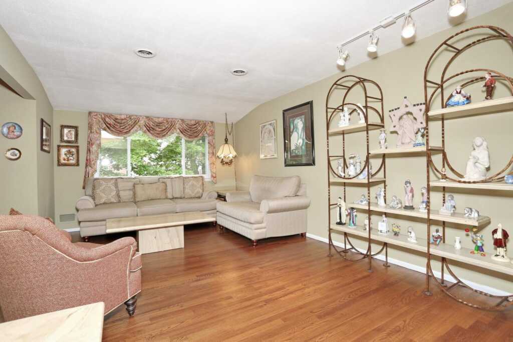 11 Claremont Lane, Suffern, NY 10901 - Photo 7 of 43