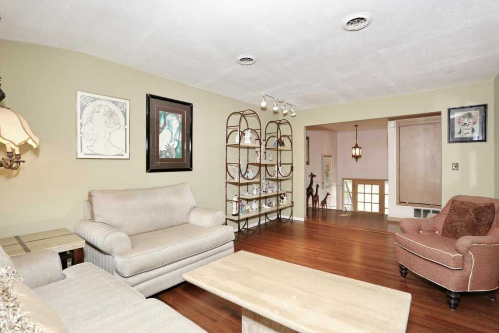 11 Claremont Lane, Suffern, NY 10901 - Photo 8 of 43
