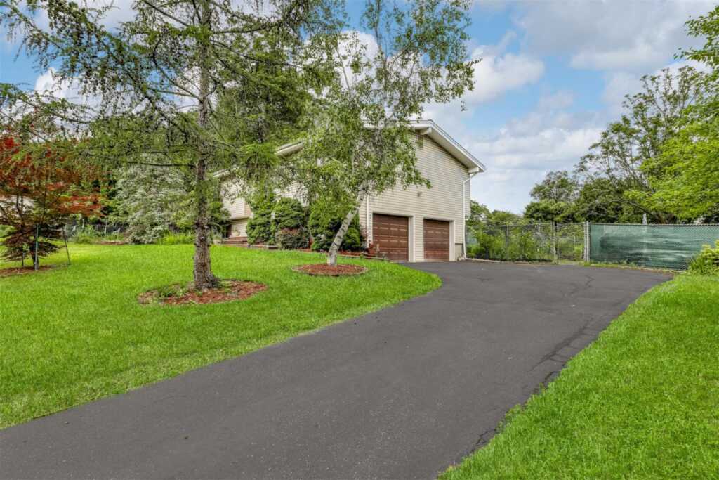 1 Florence Court, Valley Cottage, NY 10989 - Photo 2 of 25