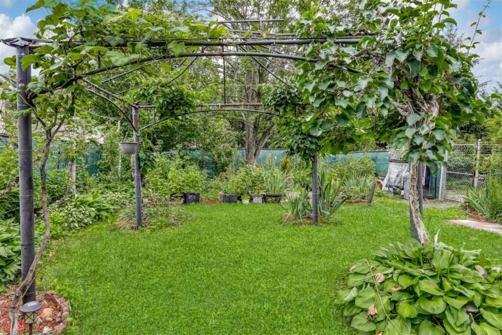 1 Florence Court, Valley Cottage, NY 10989 - Photo 4 of 25