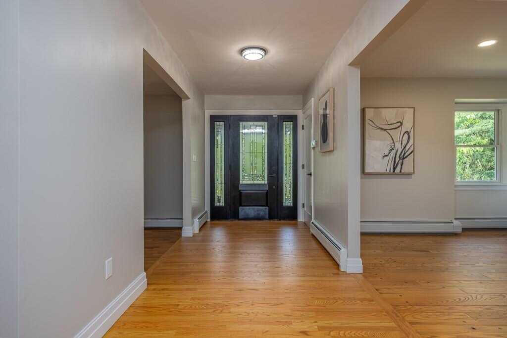 25 Georgetown Oval, New City, NY 10956 - Photo 5 of 38