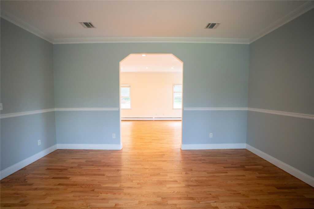435 Storms Road, Valley Cottage, NY 10989 - Photo 11 of 40