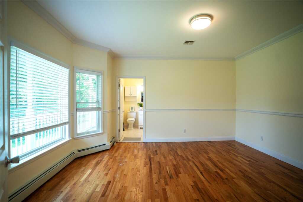 435 Storms Road, Valley Cottage, NY 10989 - Photo 12 of 40