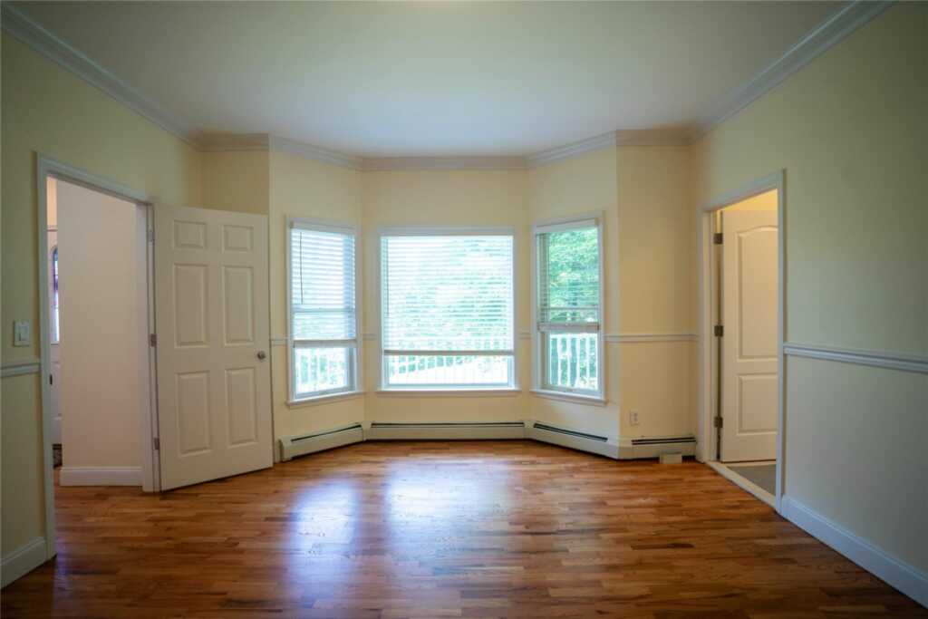 435 Storms Road, Valley Cottage, NY 10989 - Photo 13 of 40