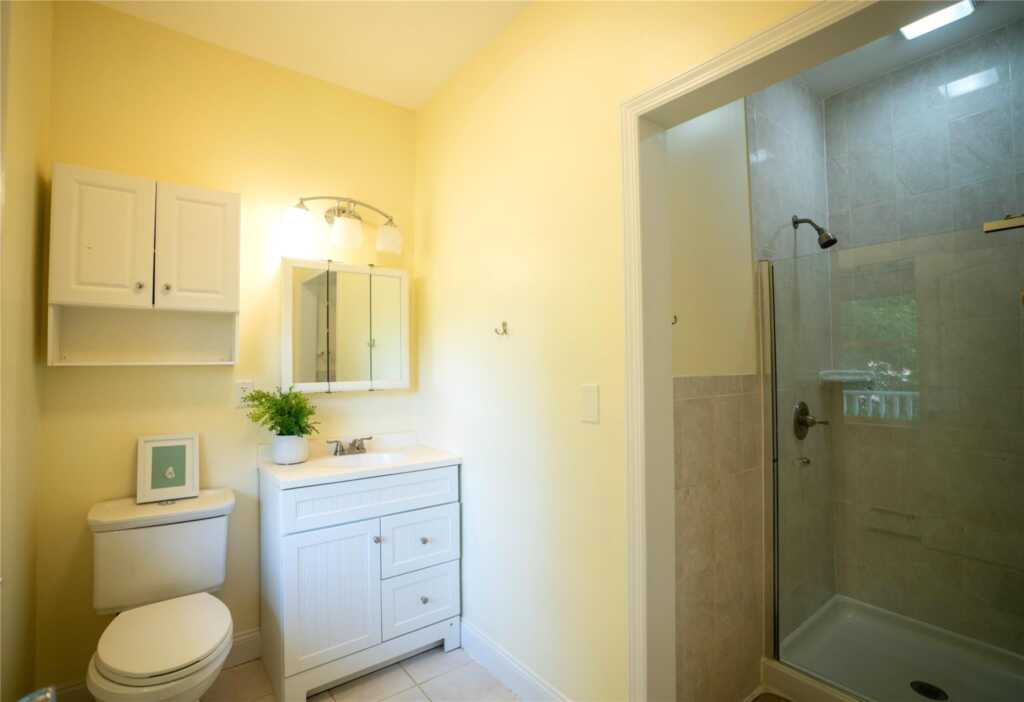 435 Storms Road, Valley Cottage, NY 10989 - Photo 14 of 40