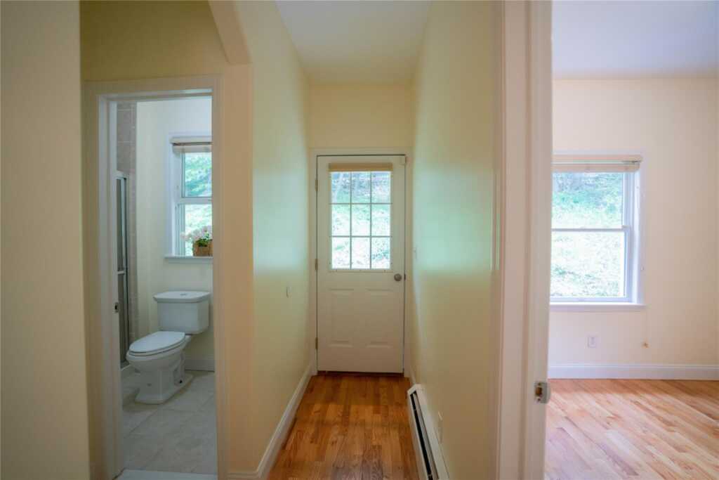435 Storms Road, Valley Cottage, NY 10989 - Photo 15 of 40