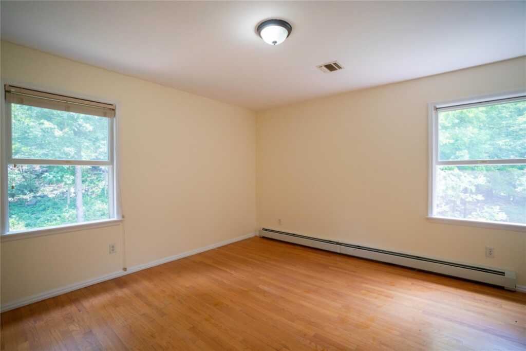 435 Storms Road, Valley Cottage, NY 10989 - Photo 28 of 40