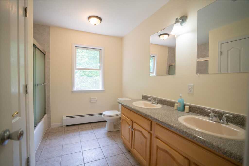 435 Storms Road, Valley Cottage, NY 10989 - Photo 31 of 40