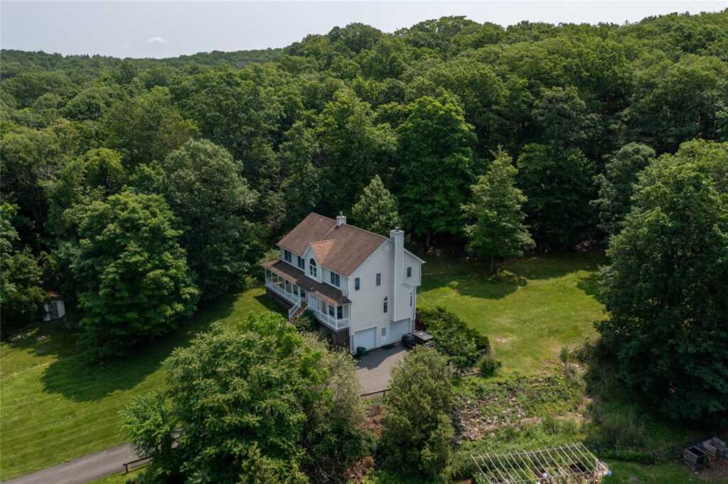 435 Storms Road, Valley Cottage, NY 10989 - Photo 39 of 40