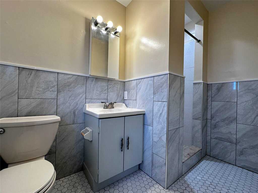 25 Acacia, Unit #2, New Rochelle, NY 10805 - Photo 13 of 28