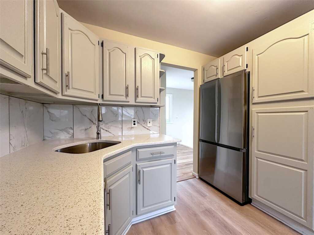 25 Acacia, Unit #2, New Rochelle, NY 10805 - Photo 7 of 28
