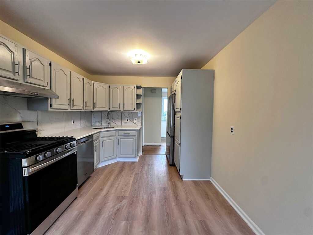 25 Acacia, Unit #2, New Rochelle, NY 10805 - Photo 9 of 28