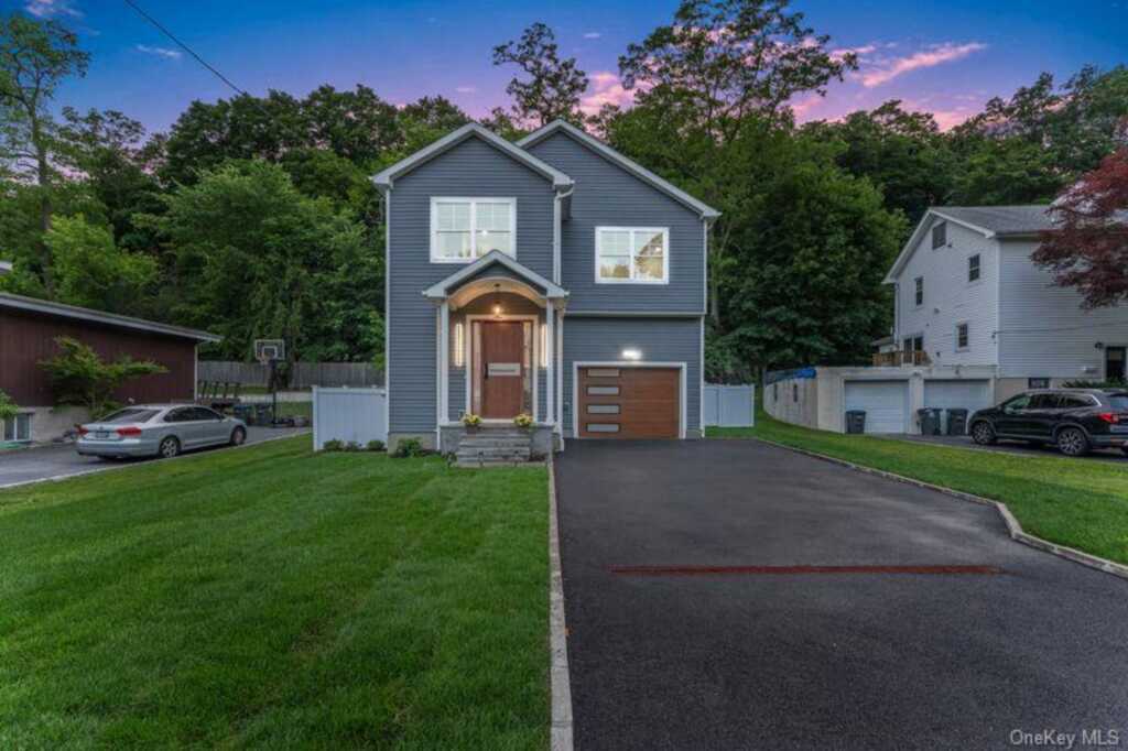 105 Valley Road, White Plains, NY 10604