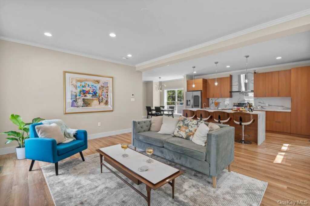 105 Valley Road, White Plains, NY 10604 - Photo 13 of 35