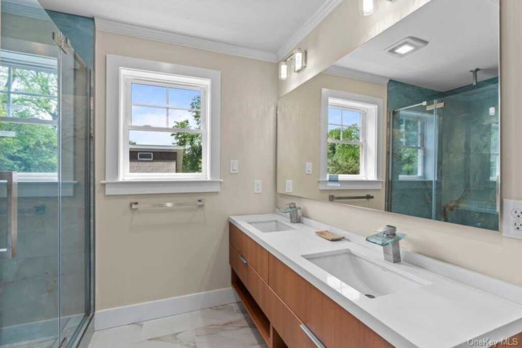 105 Valley Road, White Plains, NY 10604 - Photo 17 of 35