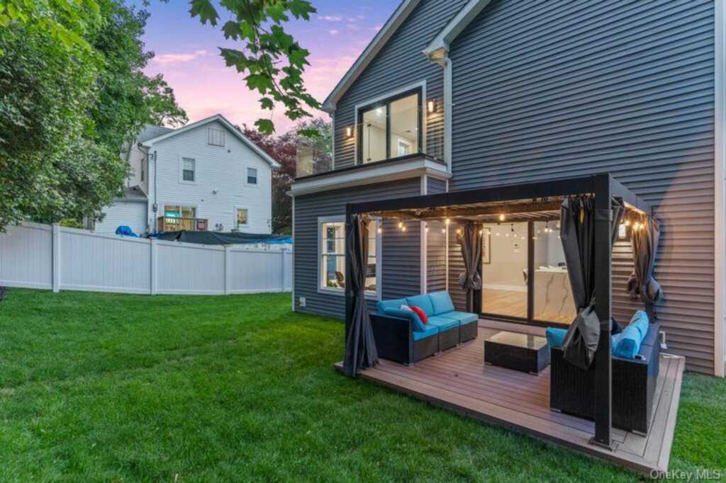 105 Valley Road, White Plains, NY 10604 - Photo 32 of 35
