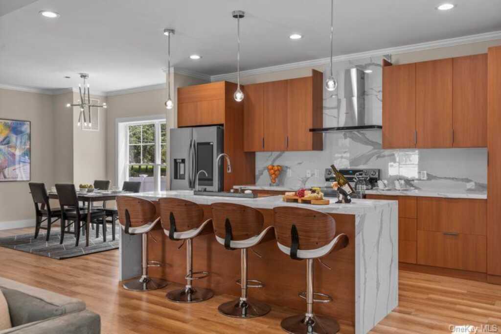 105 Valley Road, White Plains, NY 10604 - Photo 9 of 35