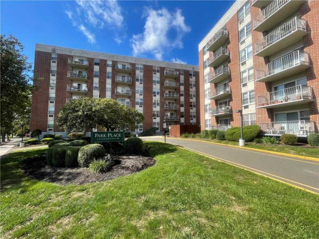 35 Park Avenue, Unit #2L, Suffern, NY 10901