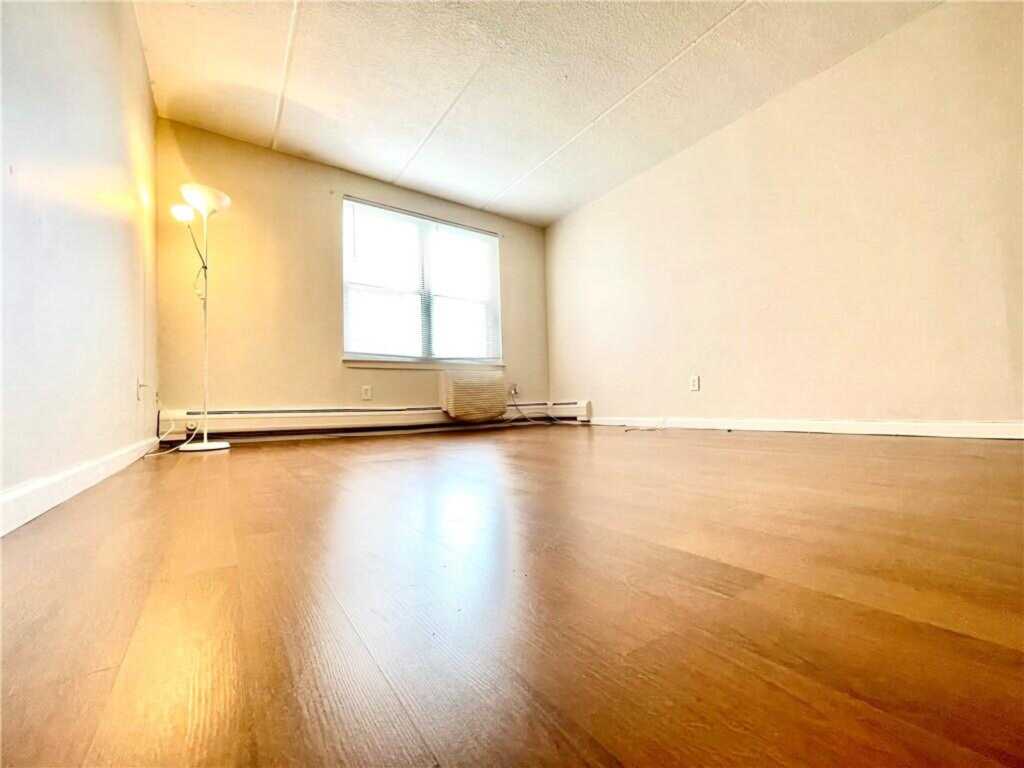 35 Park Avenue, Unit #2L, Suffern, NY 10901 - Photo 14 of 30