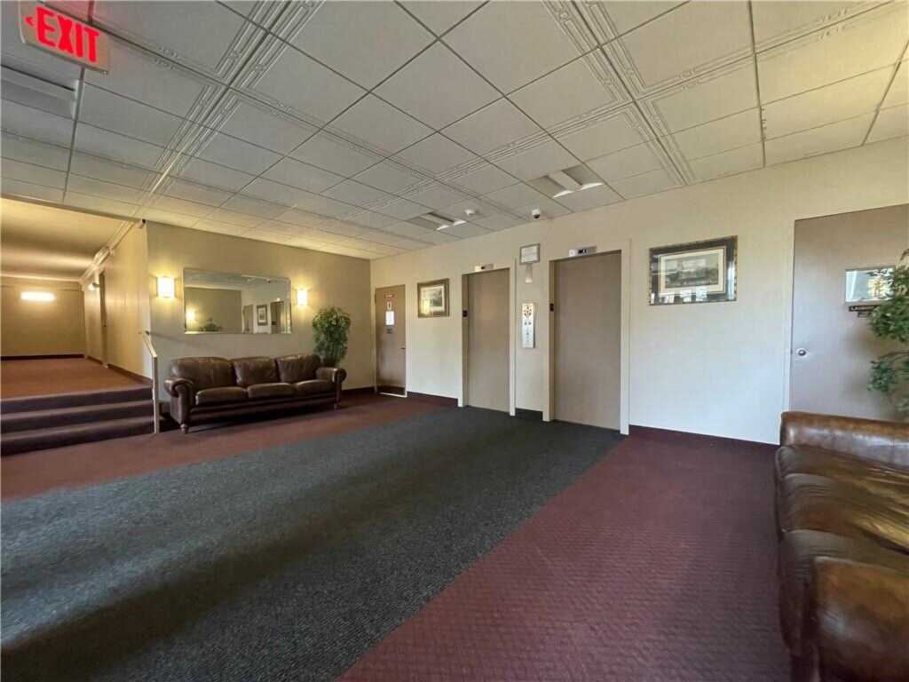 35 Park Avenue, Unit #2L, Suffern, NY 10901 - Photo 3 of 30
