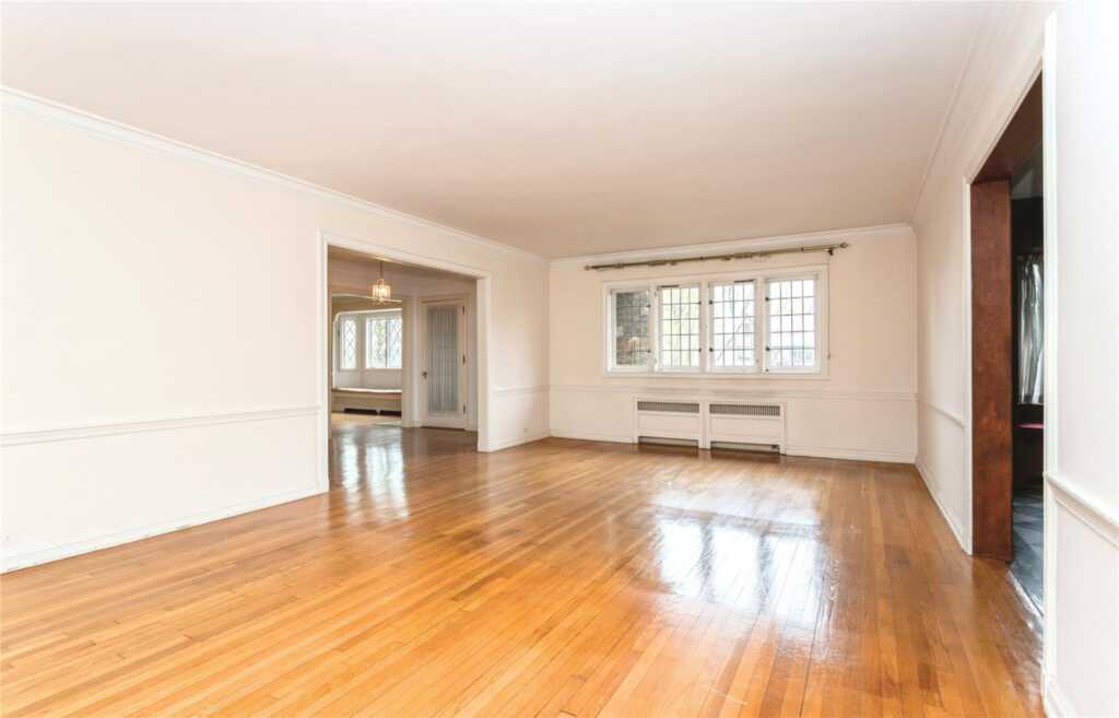 250 Paine Avenue, New Rochelle, NY 10804 - Photo 11 of 43