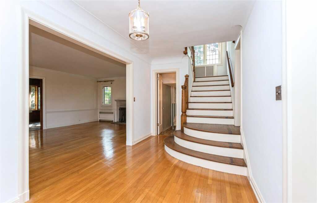 250 Paine Avenue, New Rochelle, NY 10804 - Photo 8 of 43