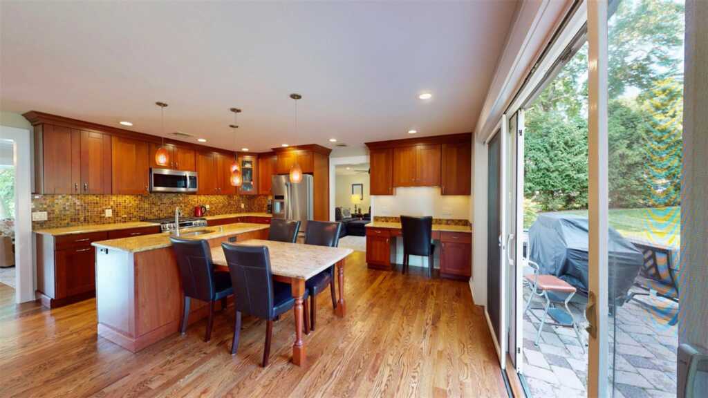 25 McKinley Street, Pearl River, NY 10965 - Photo 13 of 46