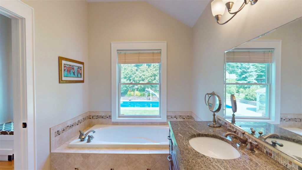25 McKinley Street, Pearl River, NY 10965 - Photo 34 of 46